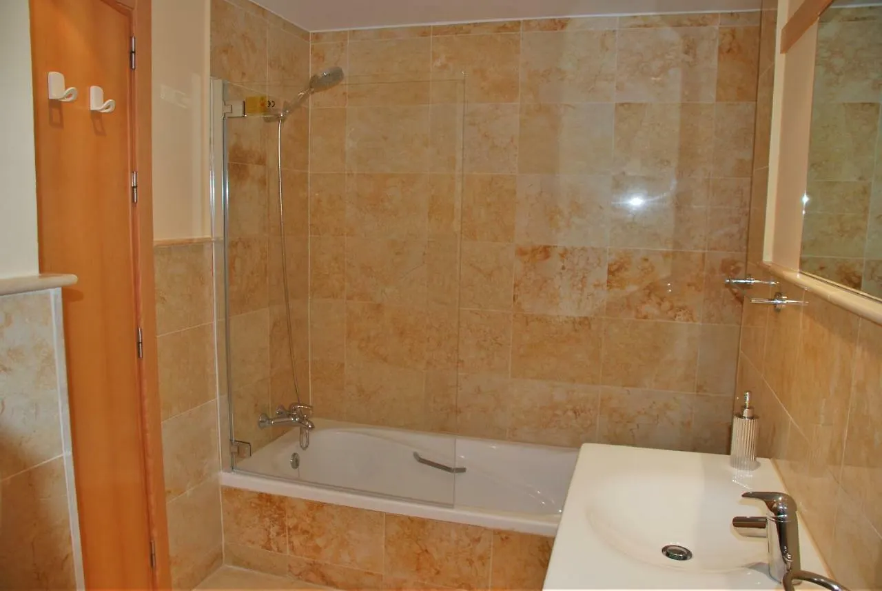 Lomas De Los Monteros - Apartment With Seaviews ماربيا 0*,  إسبانيا